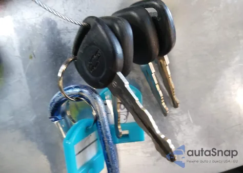 2012 Chevrolet Express 2500 Work Van z USA, uszkodzony, nr VIN 1GCWGFBAXC1105089